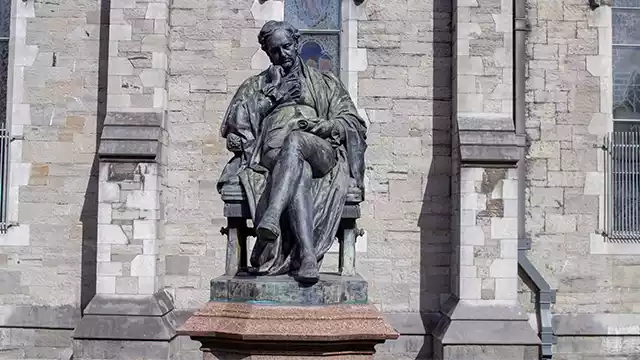 Standbeeld Benjamin Guinness Christ Church Cathedral